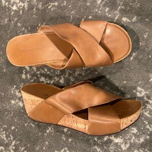 ChocolatBlu Comfortable wedge sandal